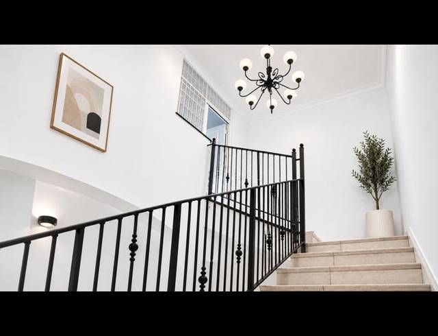 3 BEDROOM PROPERTY TO RENT IN MENLO PARK